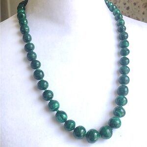 Elegant Green Malachite Beaded Necklace